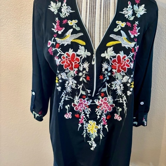 NWT Tunic Top Small Oversized Grosy Black Embroidered Floral Pink White Zip Neck - Picture 3 of 15